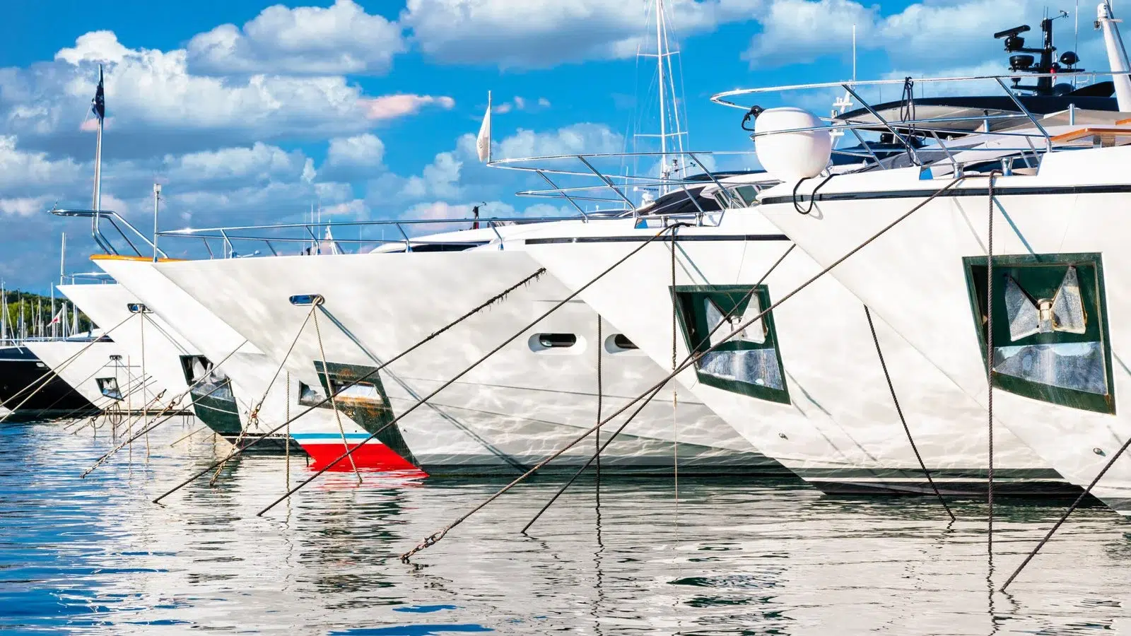 Yacht gelcoat protection